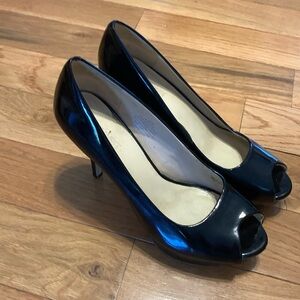 Nine West open toe size 8.5